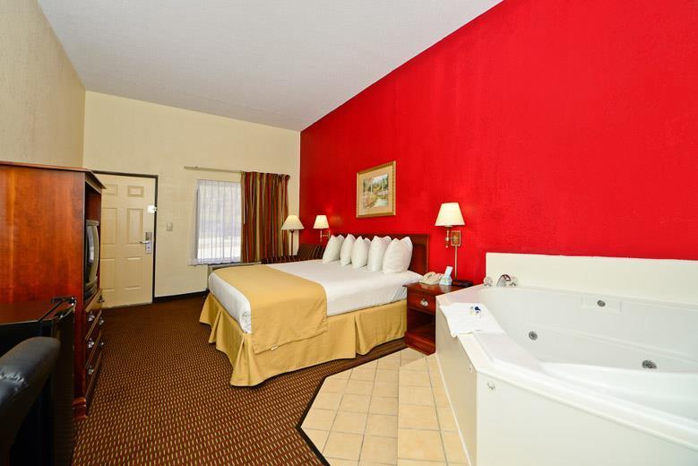 Manchester Heritage Inn & Suites Exteriér fotografie