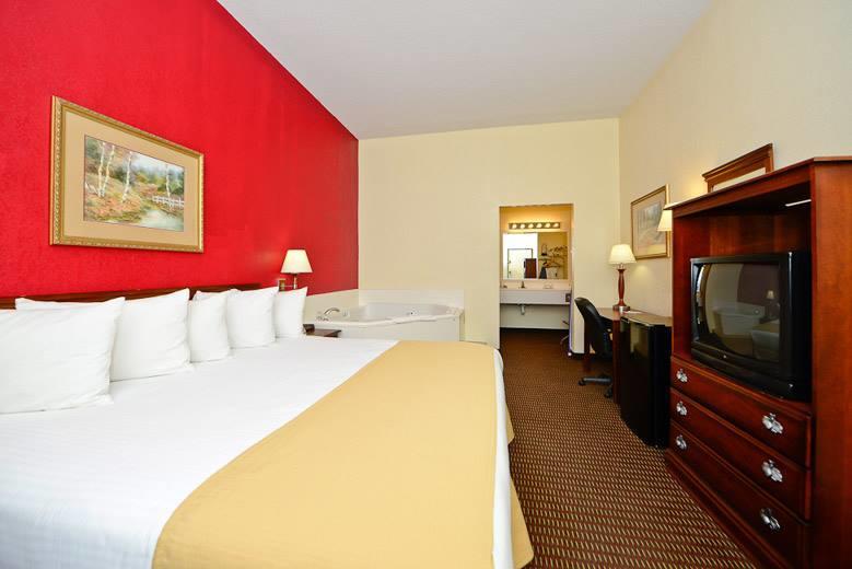 Manchester Heritage Inn & Suites Exteriér fotografie